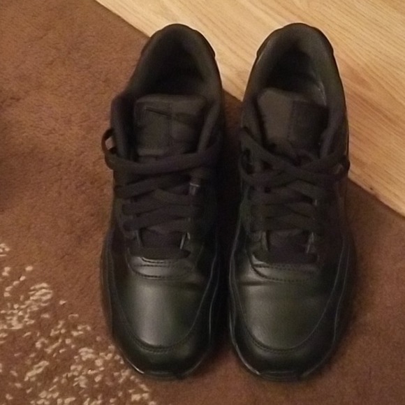 Nike Other - 7Y All black Nike Air Max '90